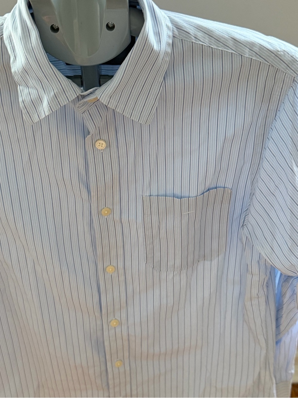 Banana Republic Men’s Blue Striped Button Front Shirt 100% Cotton Size S - Picture 4 of 11